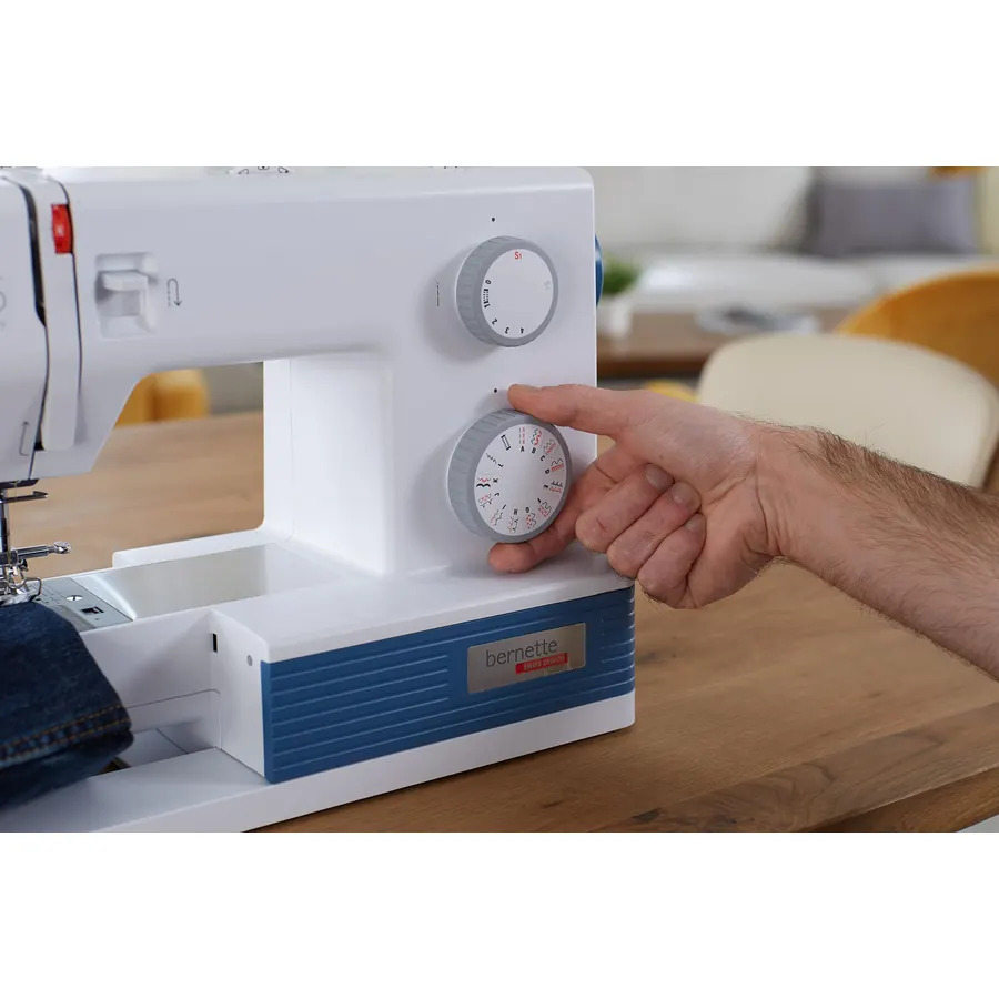 Bernette B05 Academy Sewing Machine | 30 Stitches Variety, LED Light, Extension Table, Presser Feet, Spools, Felt Discs, Ripper | Heavy Duty Quilting & Embroidery Kit for Home Use | User Friendly